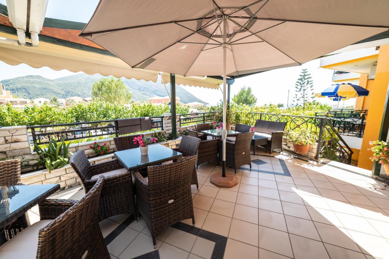 Hotel Odeon Vasiliki  Luaran gambar