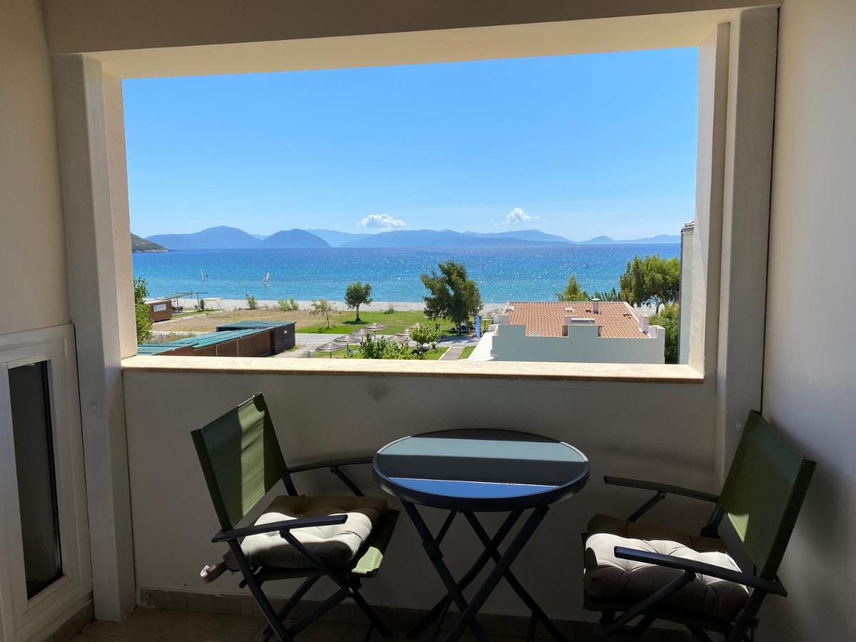 Hotel Odeon Vasiliki  Luaran gambar
