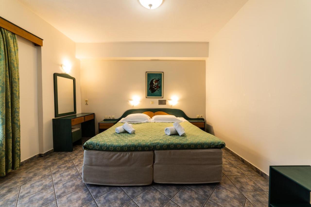 Hotel Odeon Vasiliki  Luaran gambar