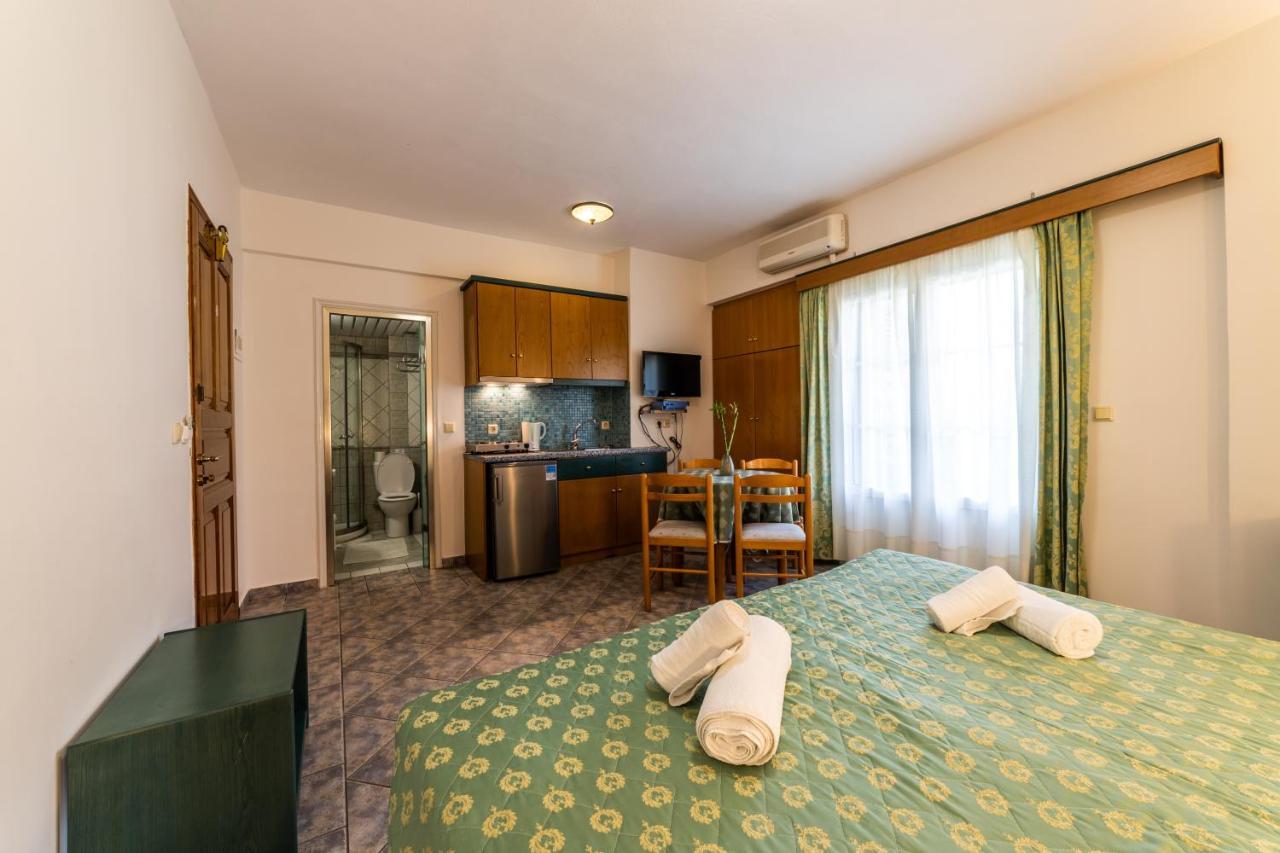 Hotel Odeon Vasiliki  Luaran gambar