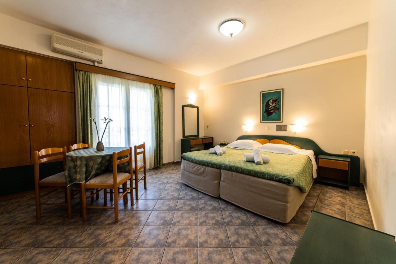 Hotel Odeon Vasiliki  Luaran gambar