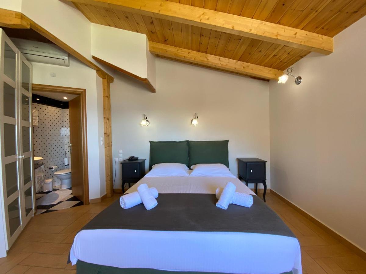 Hotel Odeon Vasiliki  Luaran gambar