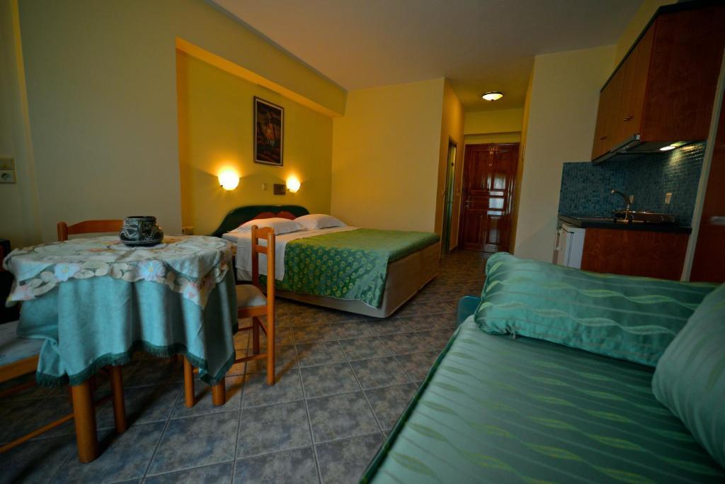 Hotel Odeon Vasiliki  Bilik gambar