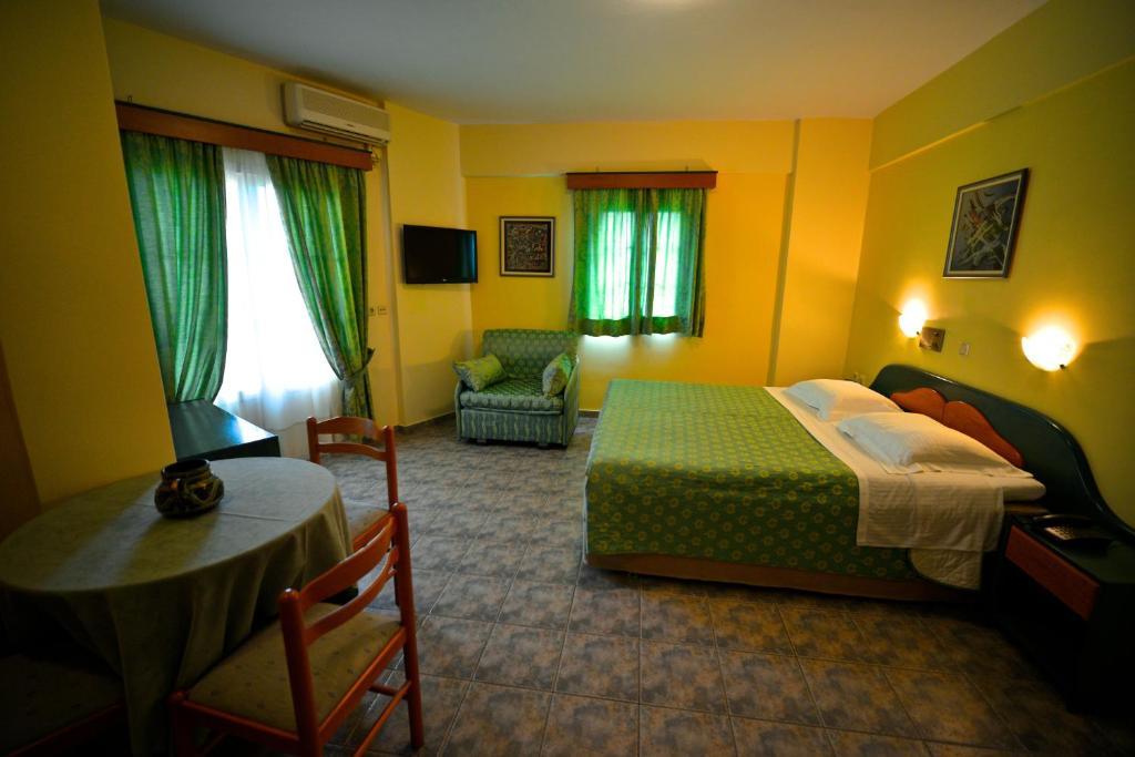 Hotel Odeon Vasiliki  Bilik gambar