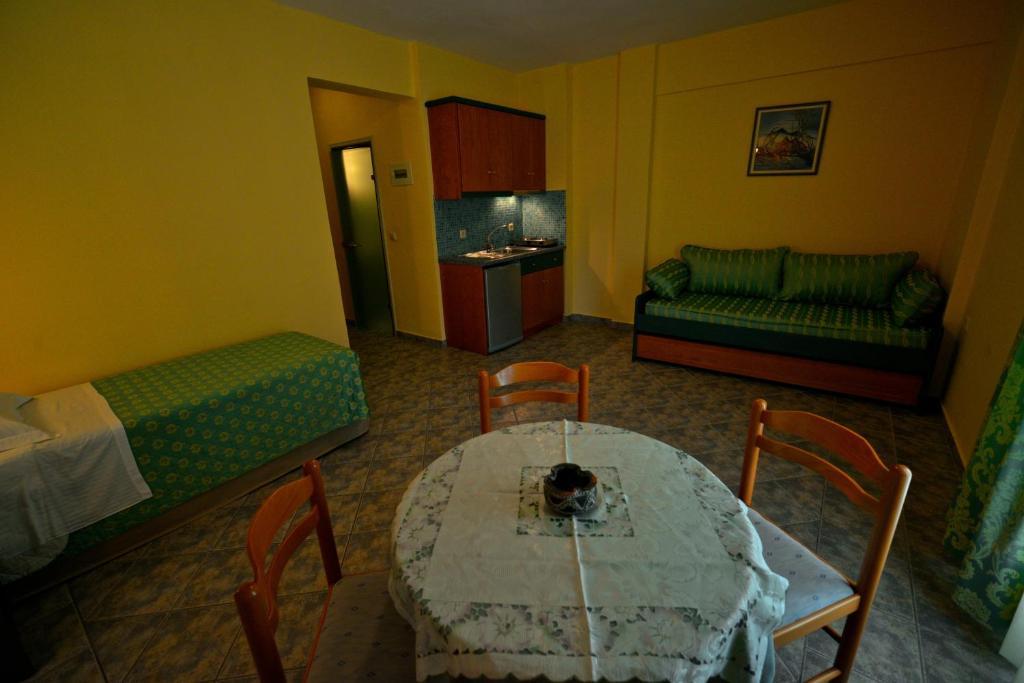 Hotel Odeon Vasiliki  Bilik gambar